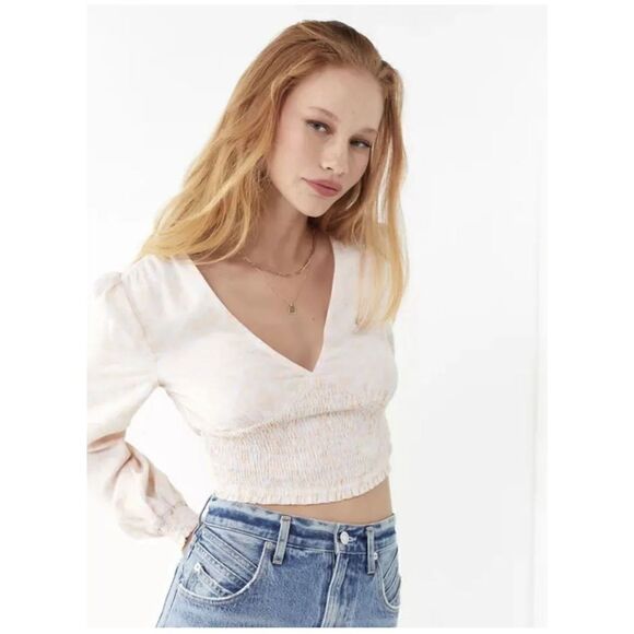 Urban Outfitters Floral Smocked Balloon Sleeve Cropped Long Sleeve Blouse Sz M - Picture 1 of 10